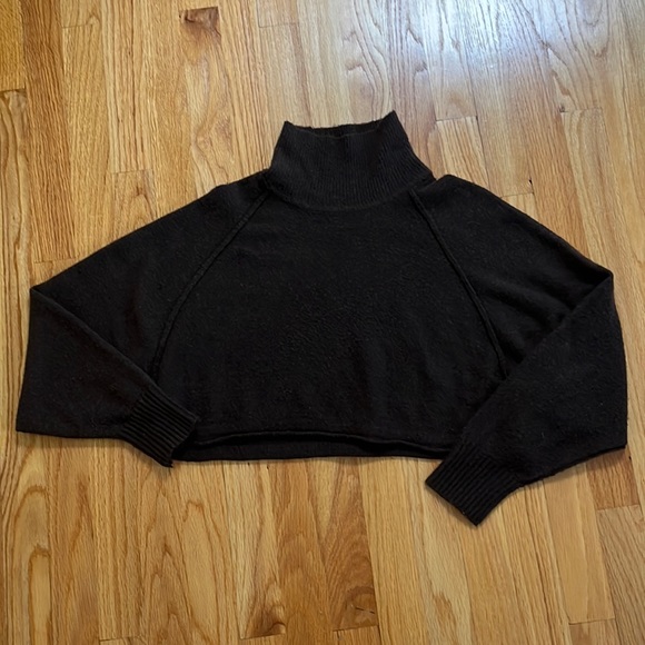Urban Outfitters Kyla crop brown turtleneck sweater S - Picture 3 of 9